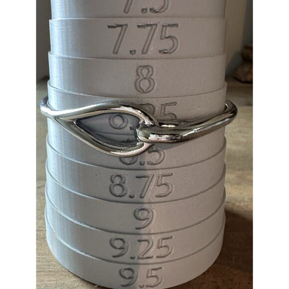 Unbranded Jewelry - New Without Tags Double Loop Hook Silver Tone Bracelet Bangle 8.5”
